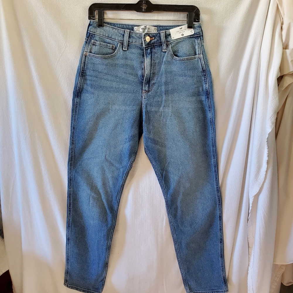 NWT Hollister Curvy High Rise Mom Jeans 7 Short W28 L25